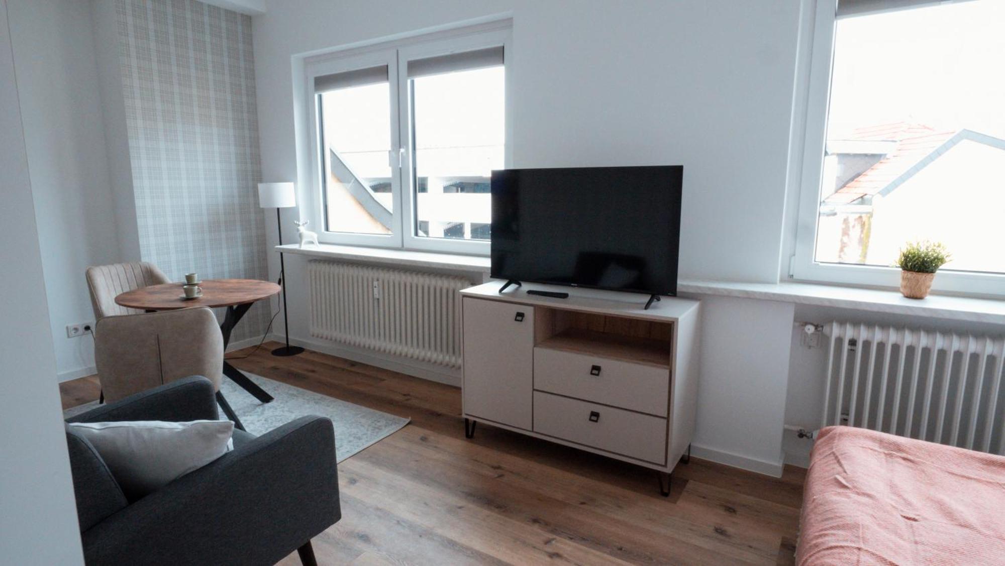 Wohnen Auf Zeit In Saarbruecken Apartment Exterior foto